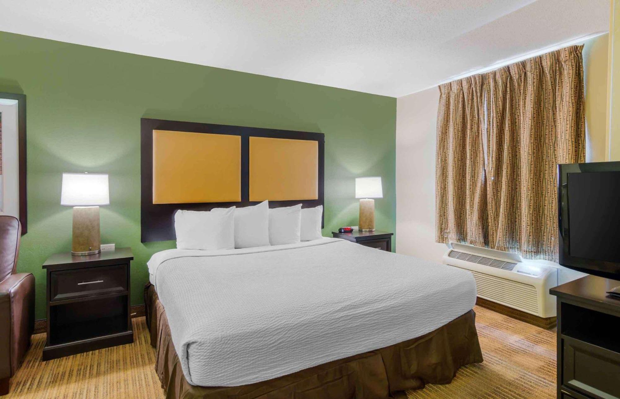 Extended America - Richmond - W Broad Street - Glenside - North Hotel Dumbarton